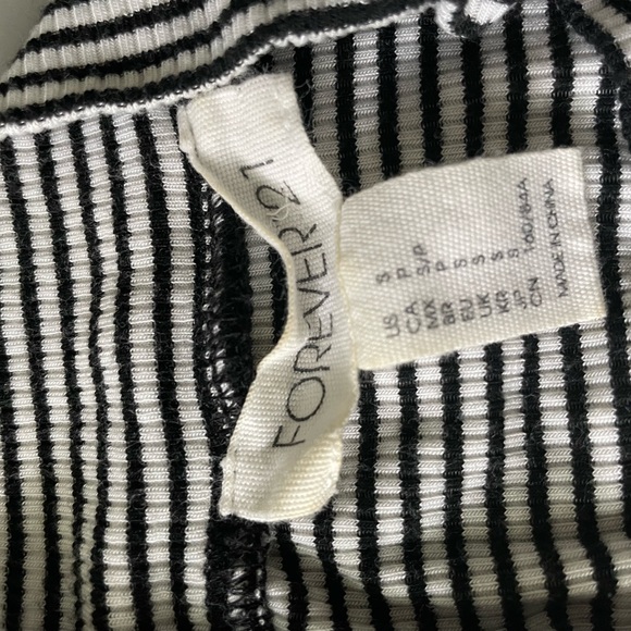 black and white tank top - Picture 1 of 3